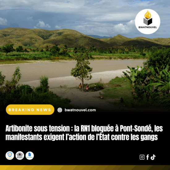 RN1 bloquée à Pont-Sondé, protestation contre les gangs en Haïti.